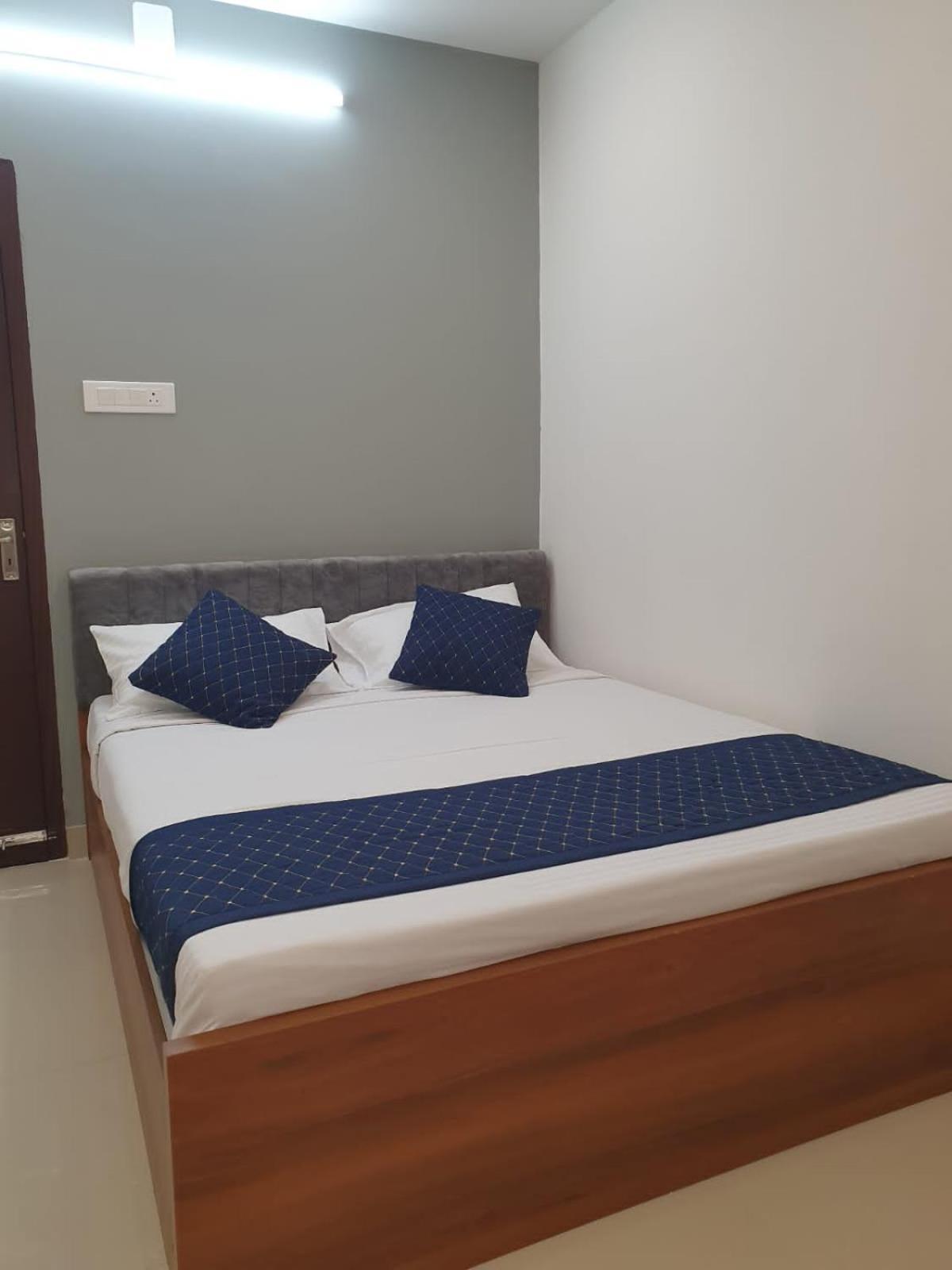 Ferienwohnung Lavender Arcade Kochi Exterior foto